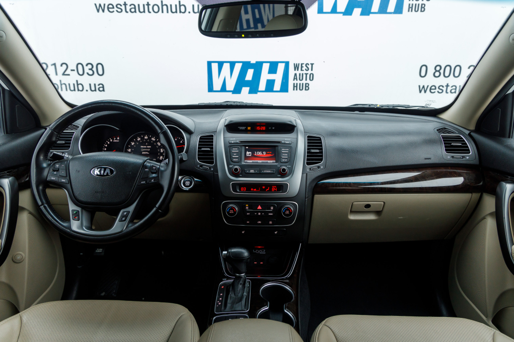 Kia Sorento LX фото 10