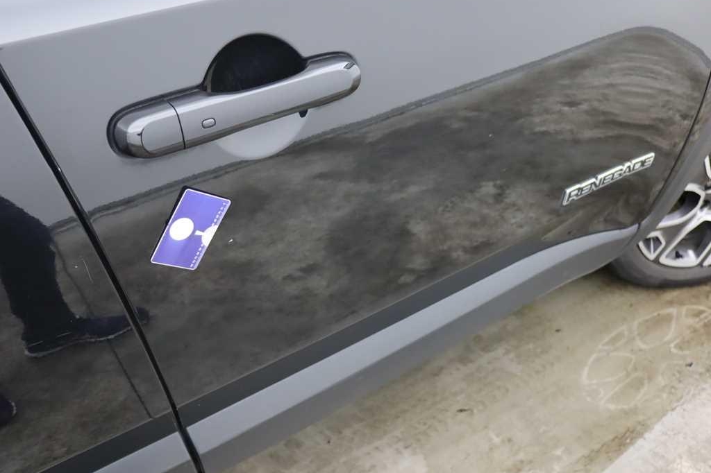 Jeep Renegade 2016 фото 19