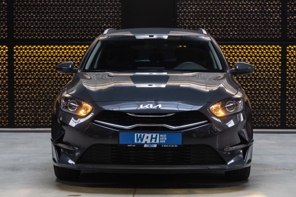 Kia Ceed 2023 фото Kia Ceed 2023 фото 2