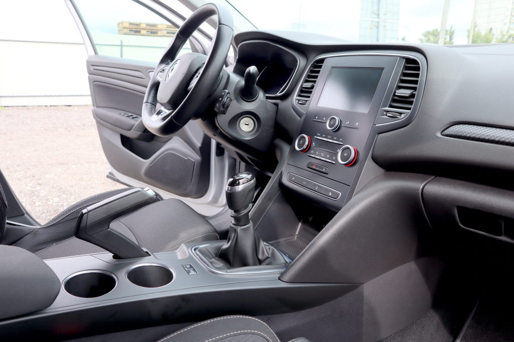 Renault Megane 2017 фото 20