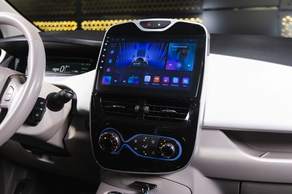 Renault Zoe 2018 photo Renault Zoe 2018 photo 19