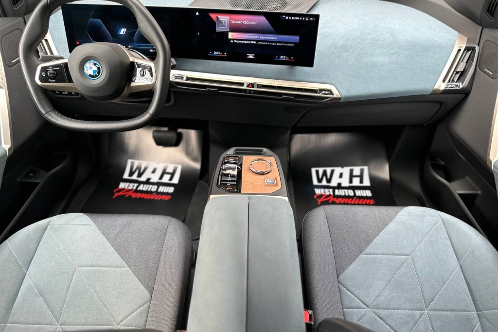 BMW iX 2021 фото 22