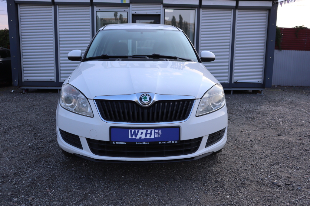Skoda Roomster 2010 photo 2