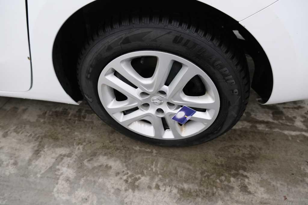 Opel Astra Sports Tourer 2016 photo 20