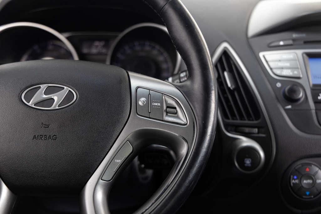 Hyundai ix35 2014 photo 16