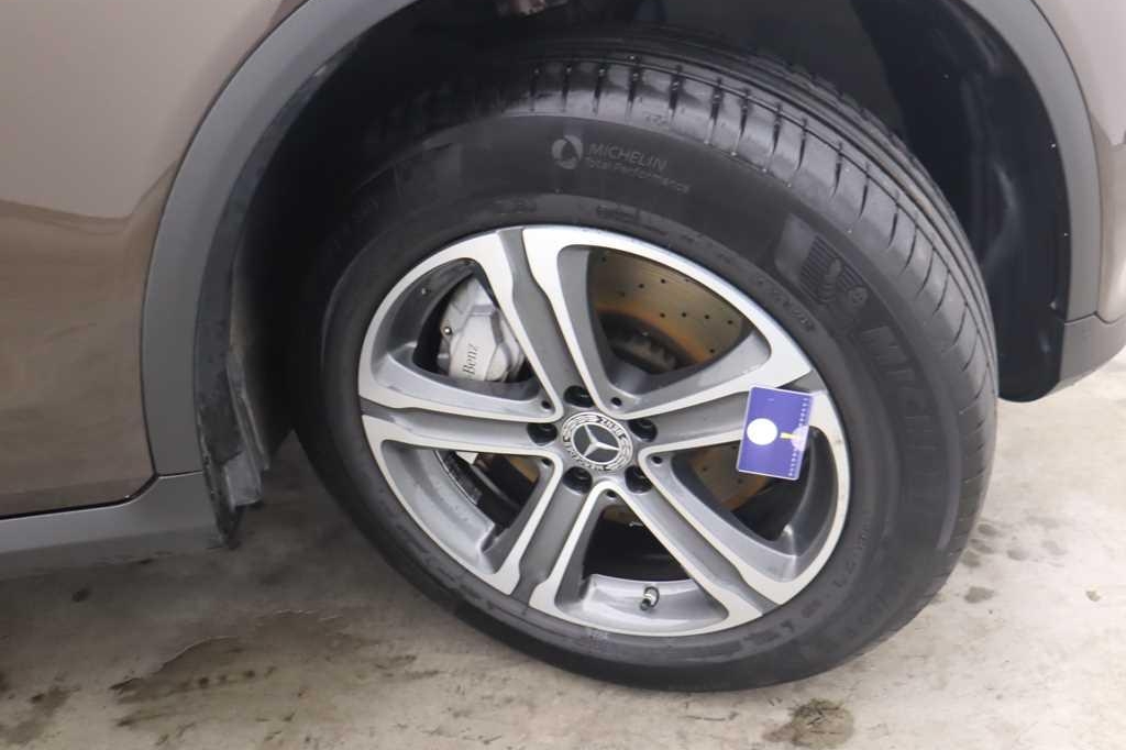 Mercedes-Benz GLC 2017 фото 37