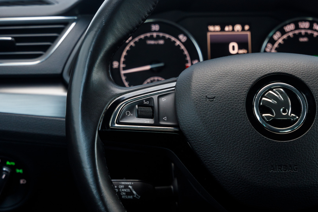 Skoda Superb Ambition 2016 фото 27