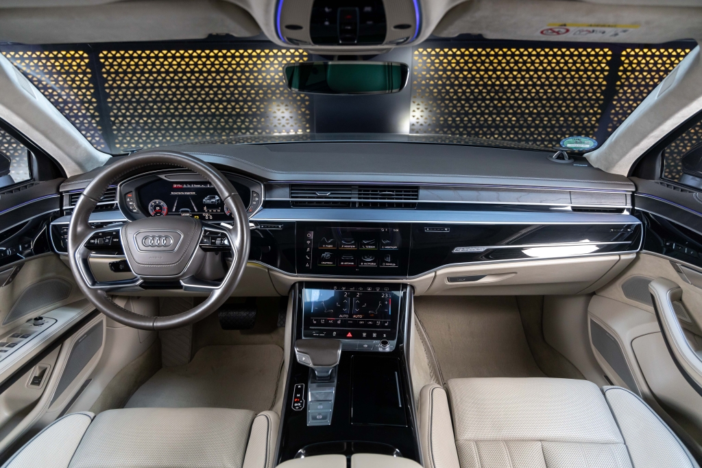 Audi A8 L 2018 фото Audi A8 L 2018 фото 31