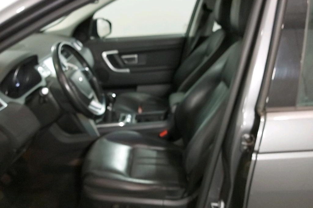 Land Rover Discovery Sport 2016 фото 12