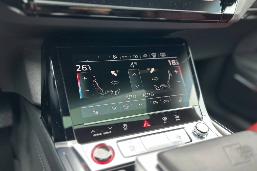 Audi e-tron S 95 kWh 2022 photo 24