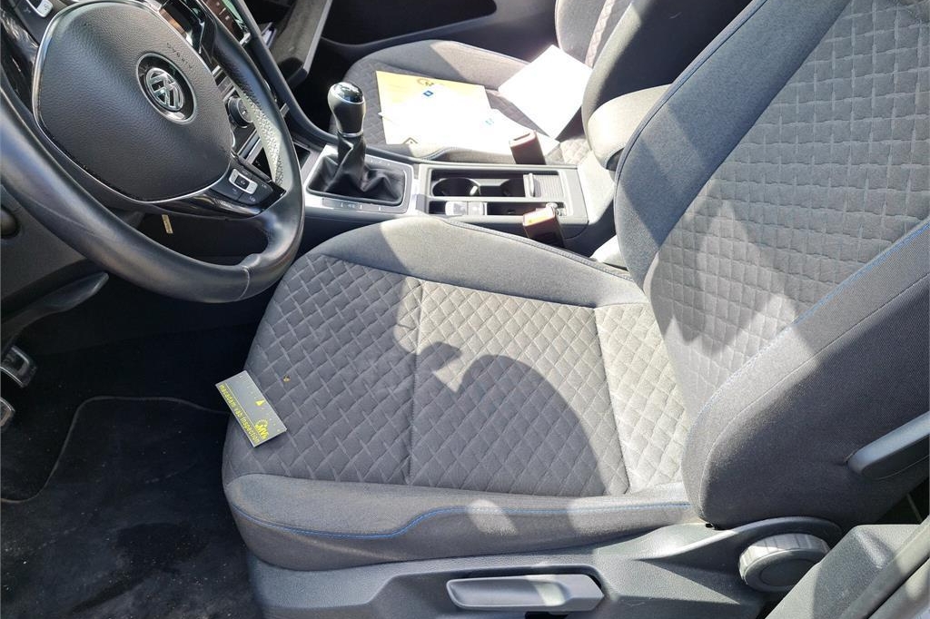 Volkswagen Golf 2019 photo 28