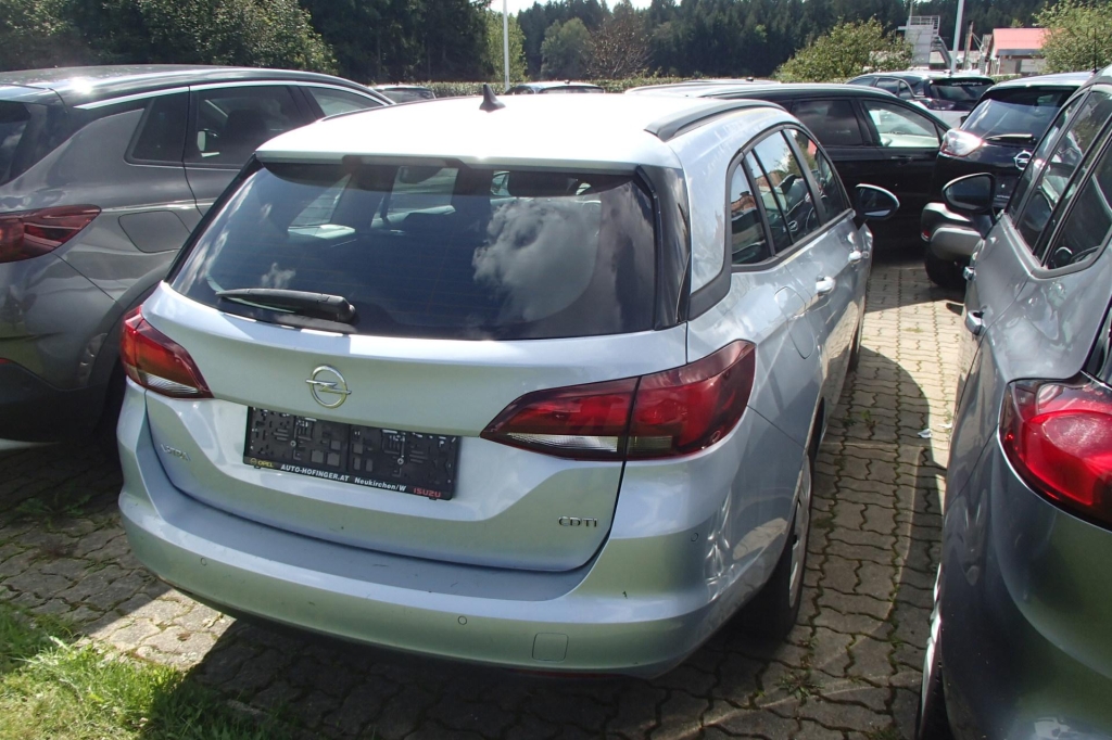 Opel Astra Sports Tourer 2017 фото 1