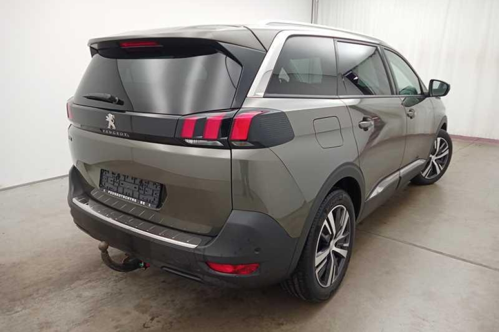 Peugeot 5008 2018 фото 1