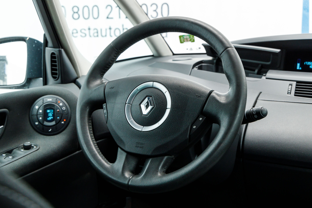 Renault Espace 2010 photo 9