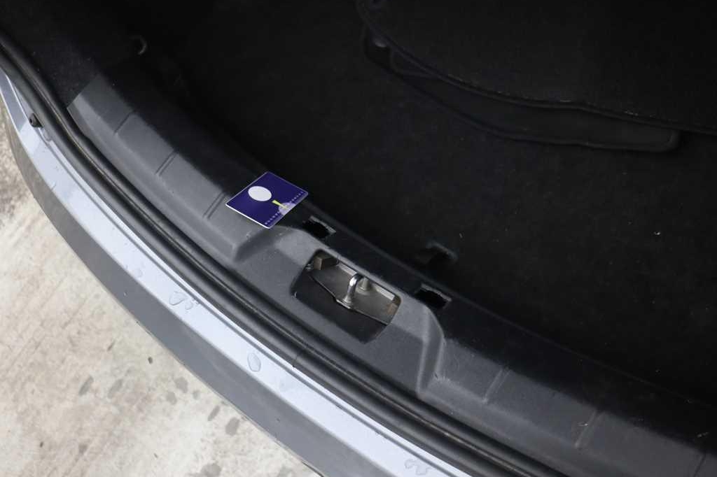 Volvo V40 2016 photo 18