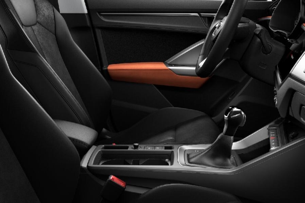 Audi Q3 2020 фото 5