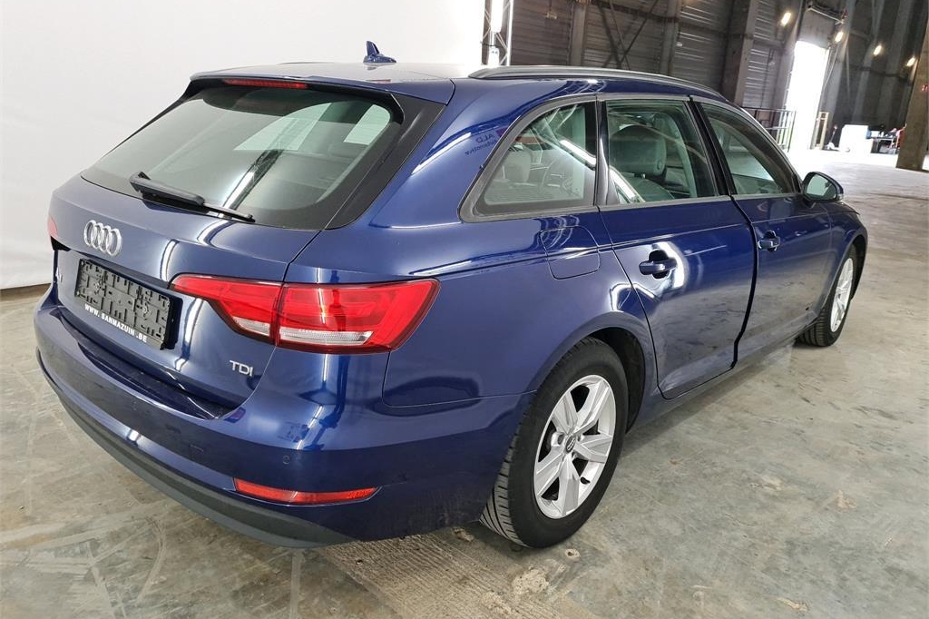 Audi A4 Avant 2016 фото 3