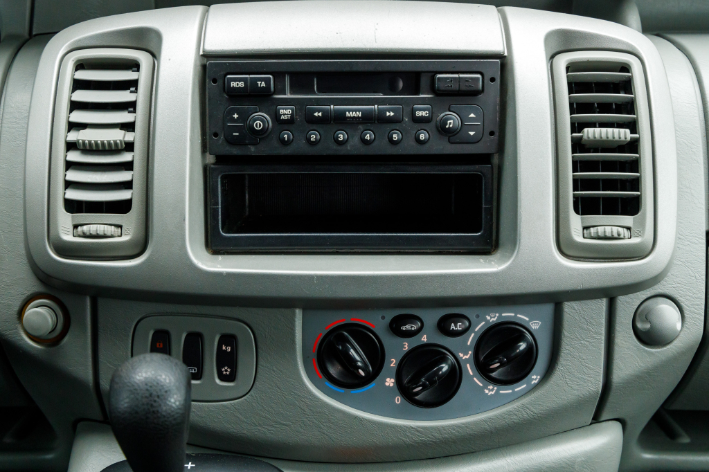 Renault Trafic 2009 фото 12