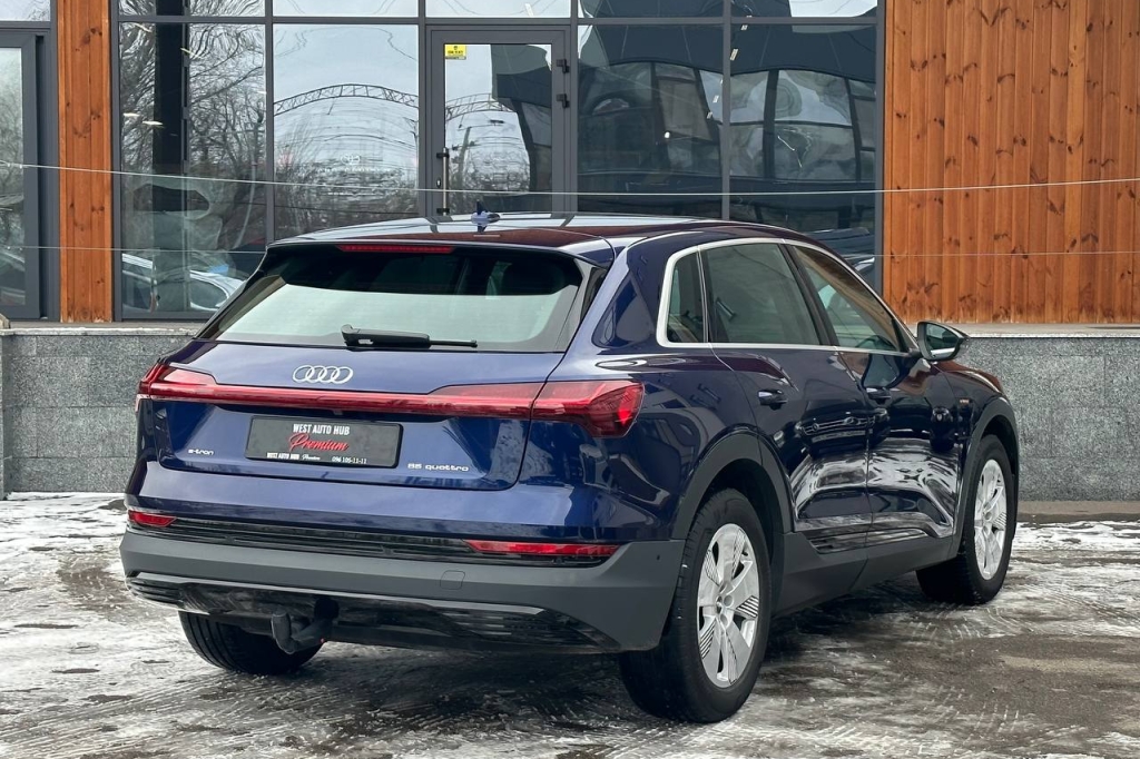 Audi e-tron 95 kWh  2020 фото 6
