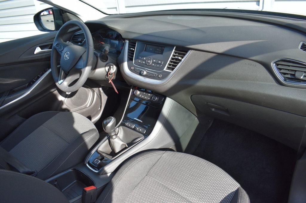 Opel Grandland X 2019 photo 4