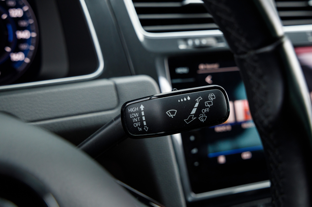 Volkswagen e-Golf 2018 фото 18