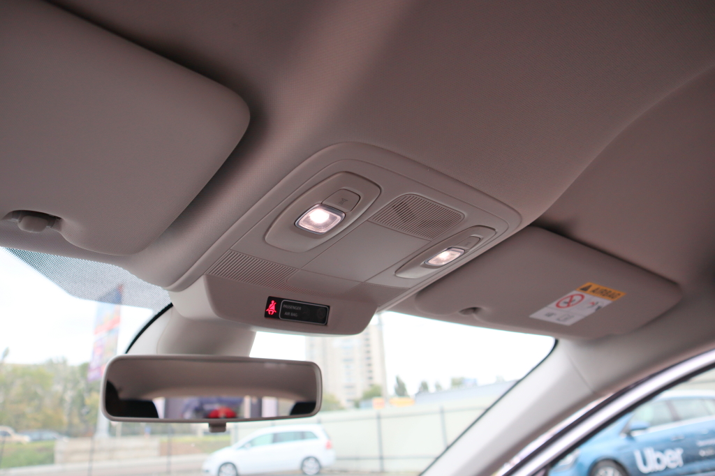 Renault Megane 2017 фото 37