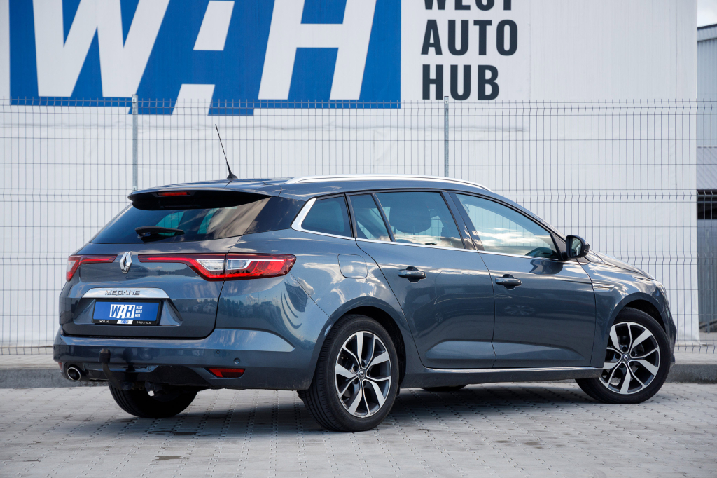 Renault Megane IV BOSE 2016 photo 3