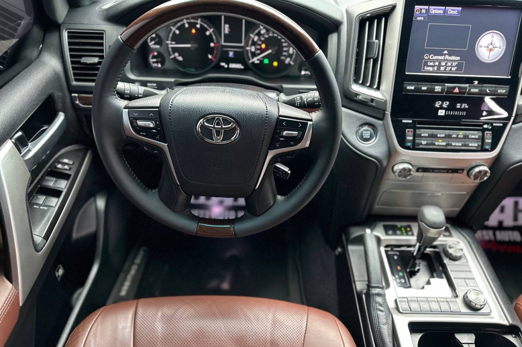 Toyota Land Cruiser 200 GUARD B6 2017 photo 20