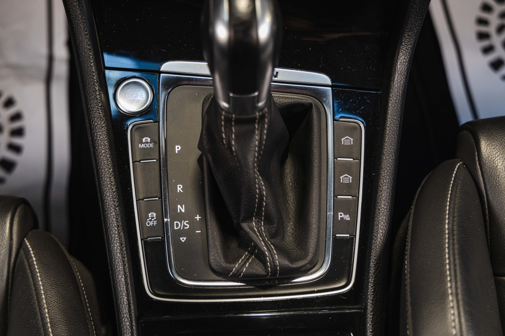 Volkswagen Golf R 2017 фото 30