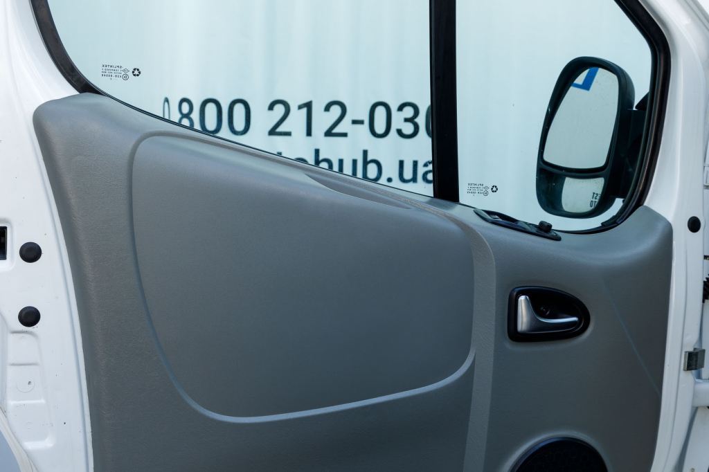 Renault Trafic пасс. 2012 photo 23