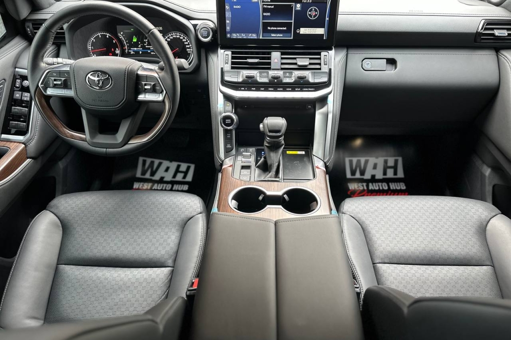 Toyota Land Cruiser 300 VX BR6 Armor 2022 фото Toyota Land Cruiser 300 VX BR6 Armor 2022 фото 20