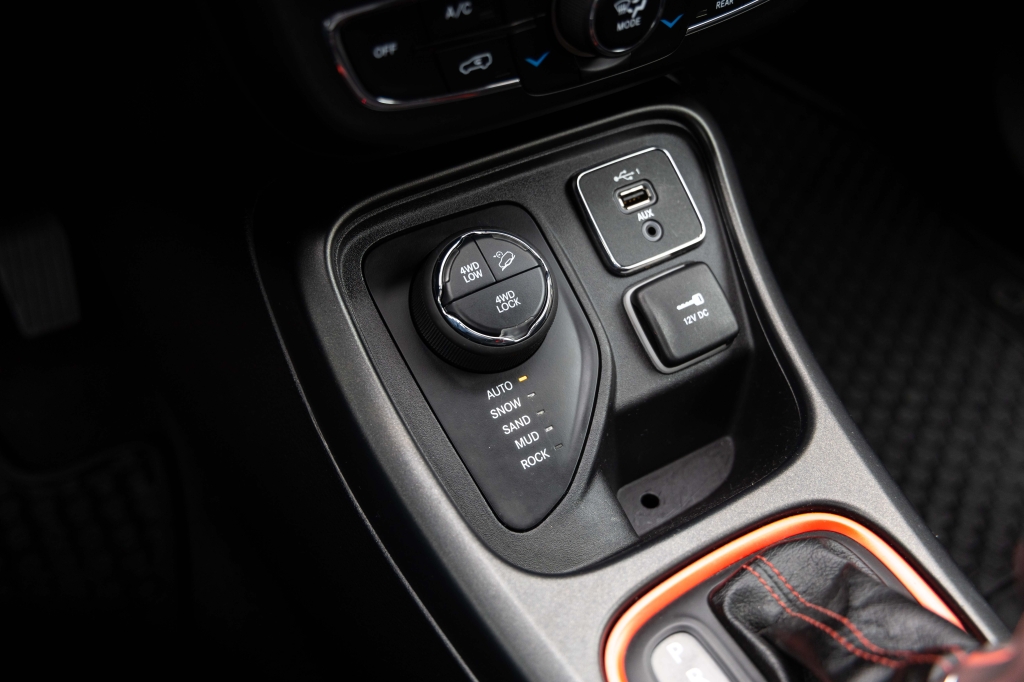 Jeep Compass Trailhawk 2018 фото 24