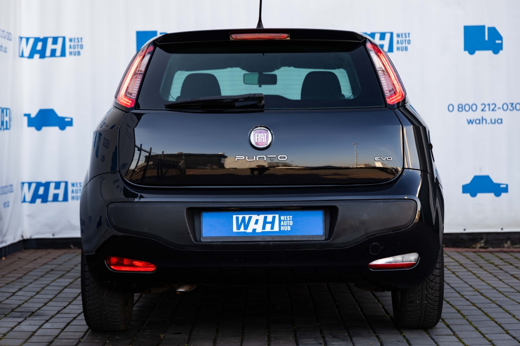 Fiat Punto Evo 2011 photo 8
