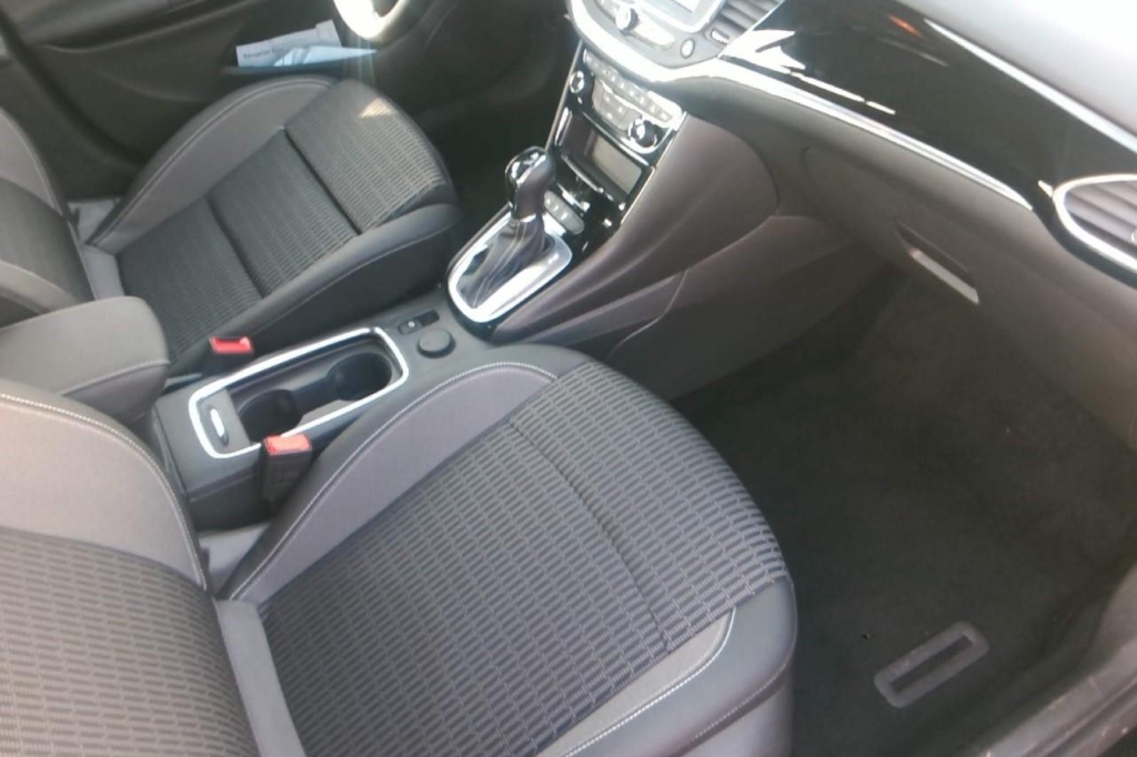 Opel Astra 2020 фото 3