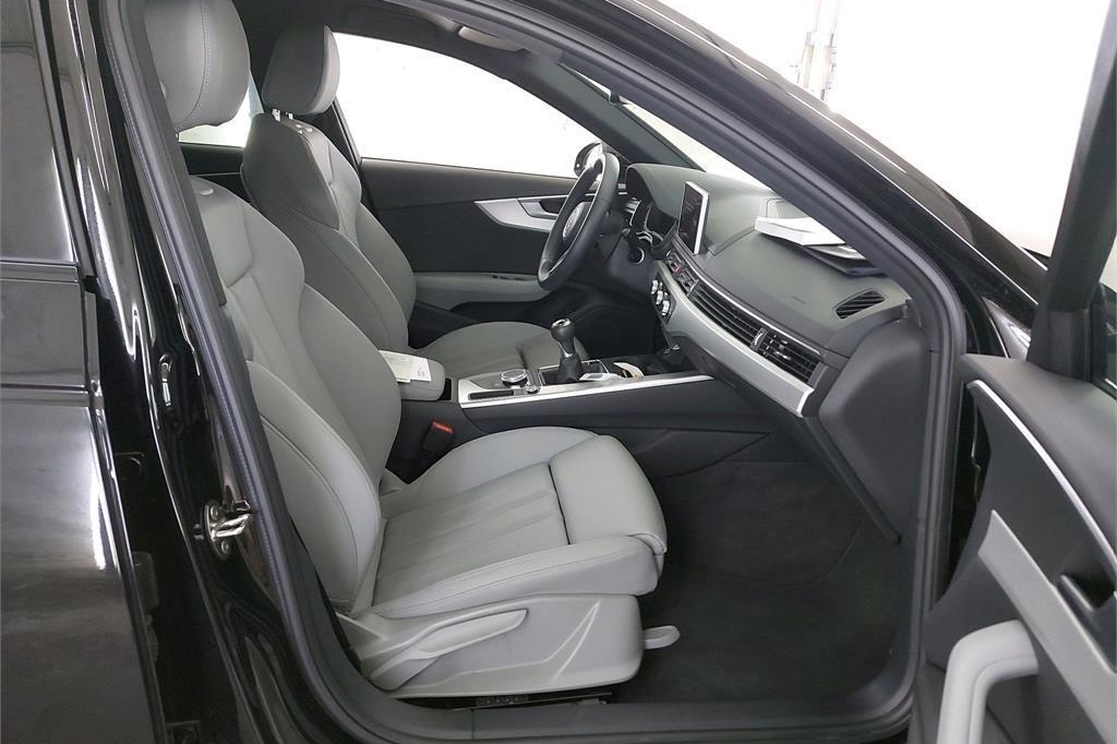 Audi A4 Avant 2019 photo 3