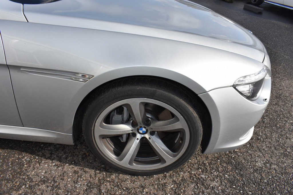 BMW 6 Series 2010 photo 16