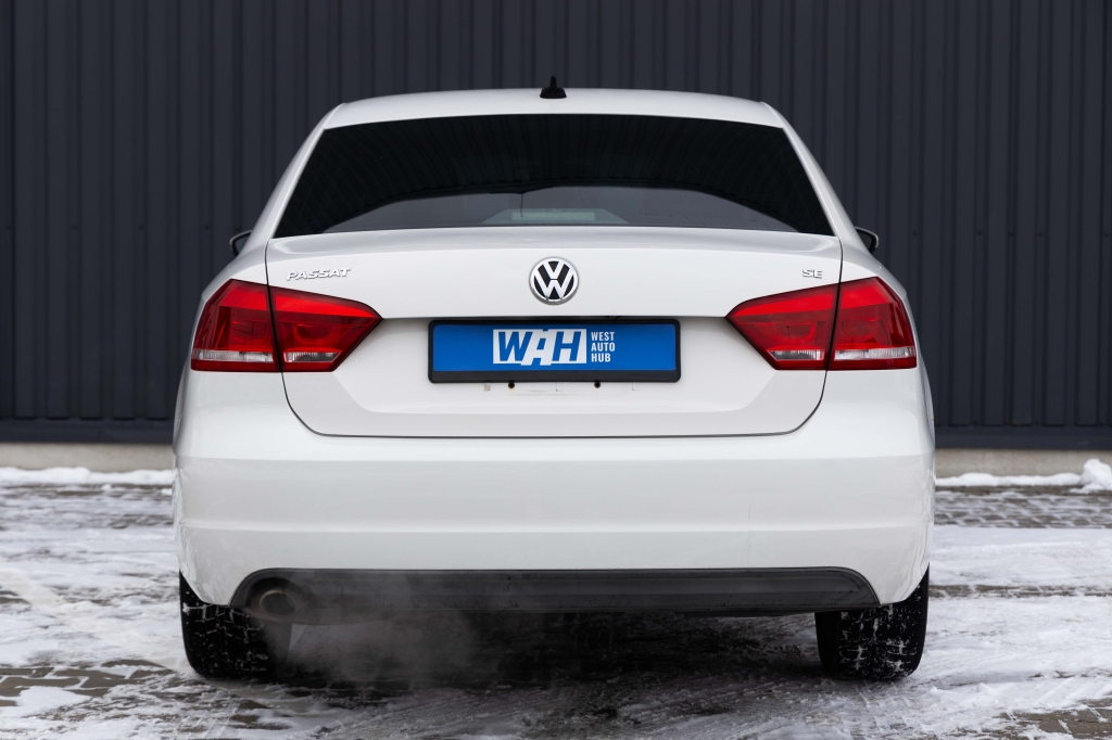 Volkswagen Passat 2012 photo 10