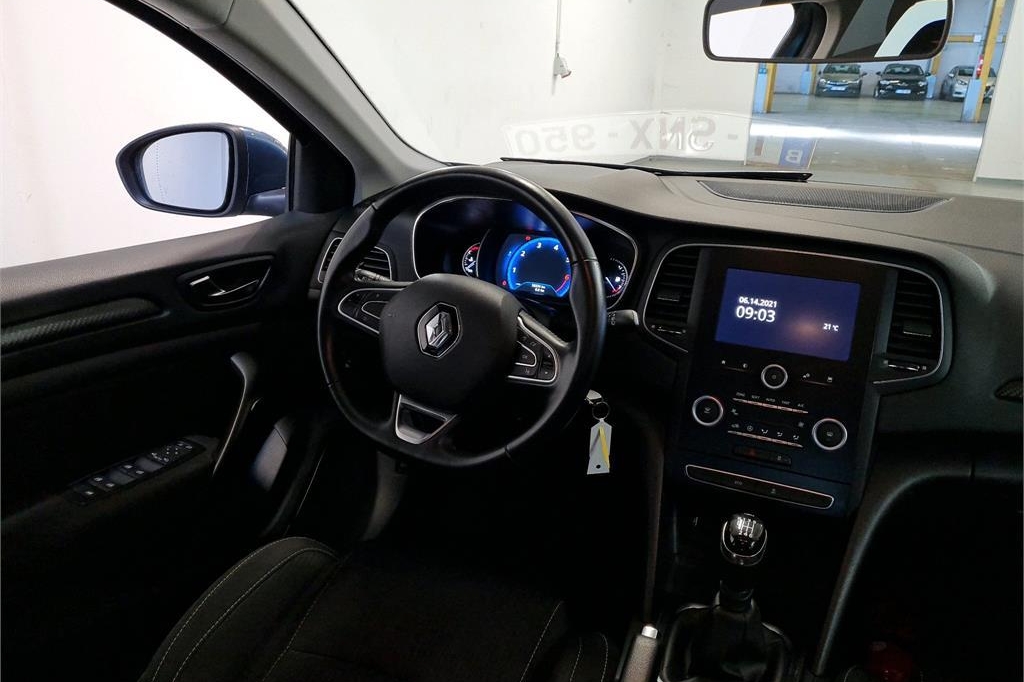 Renault Megane 2017 фото 5