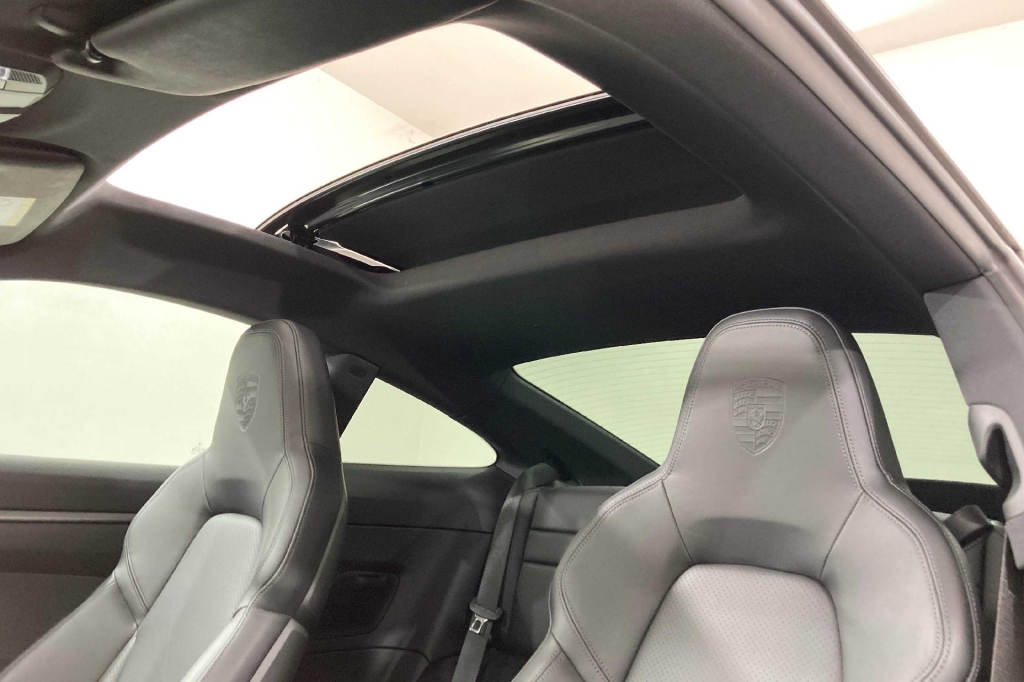 Porsche 992 2019 фото 7