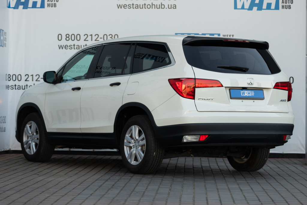 Honda Pilot LX 2018 photo 6