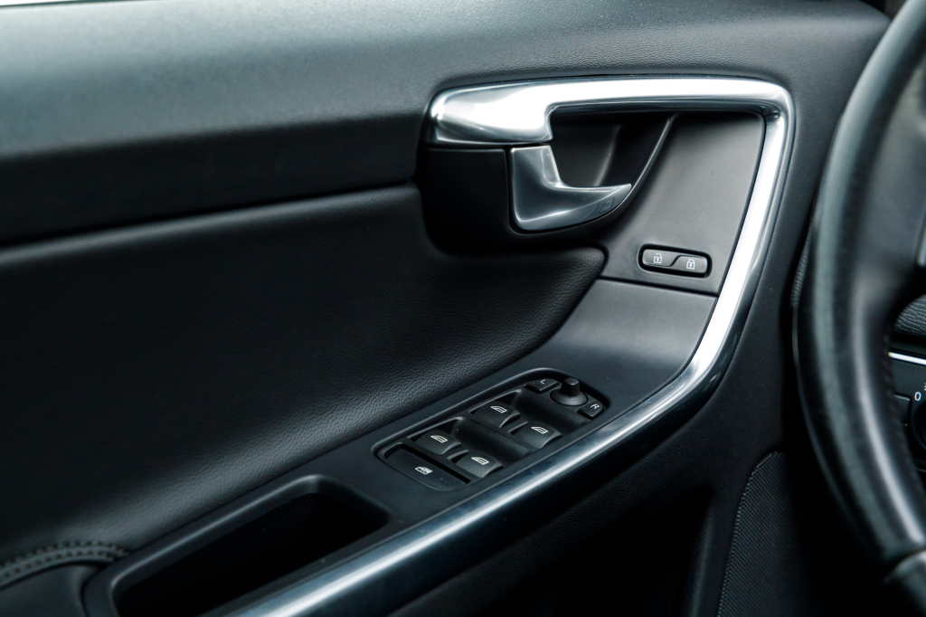 Volvo XC60 2015 фото 24