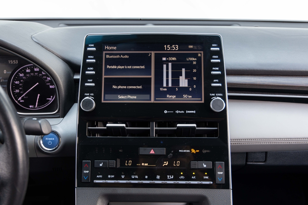 Toyota Avalon Hybrid 2020 photo 22
