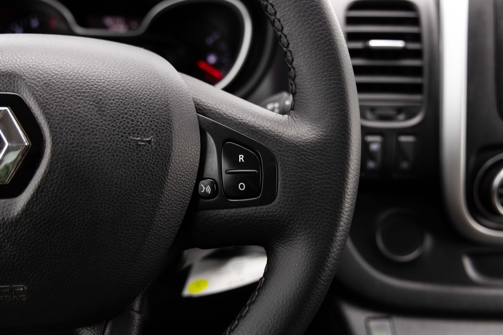 Renault Trafic 2019 photo 18