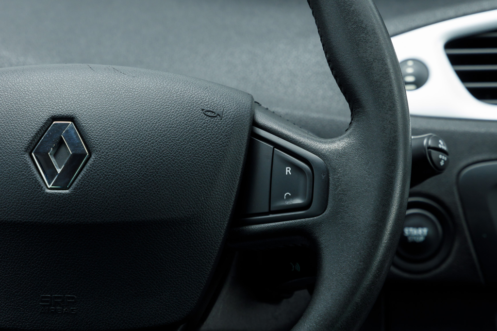 Renault Megane Scenic Grand  2010 photo 20