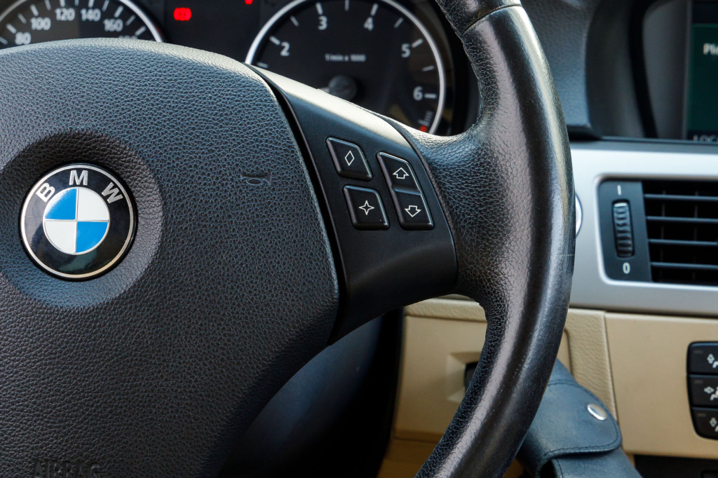 BMW 320 2005 photo 8