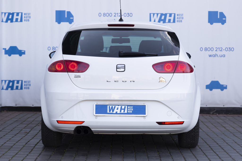 SEAT Leon 2011 фото 6