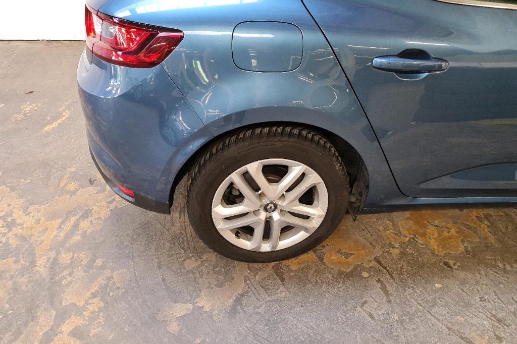 Renault Megane 2017 фото 7