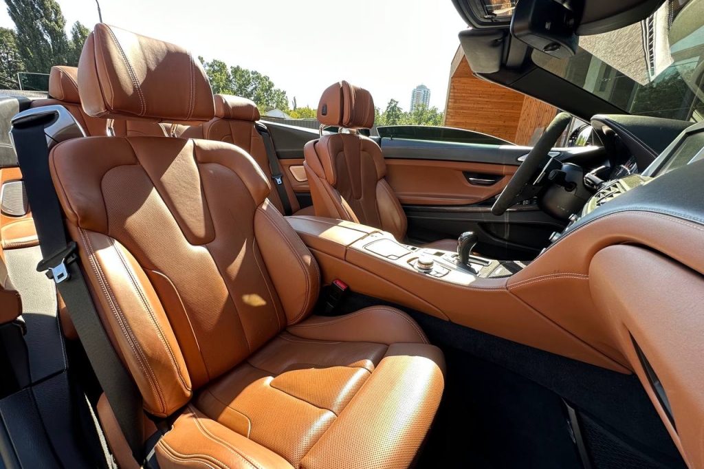 BMW M6 2012 photo 13