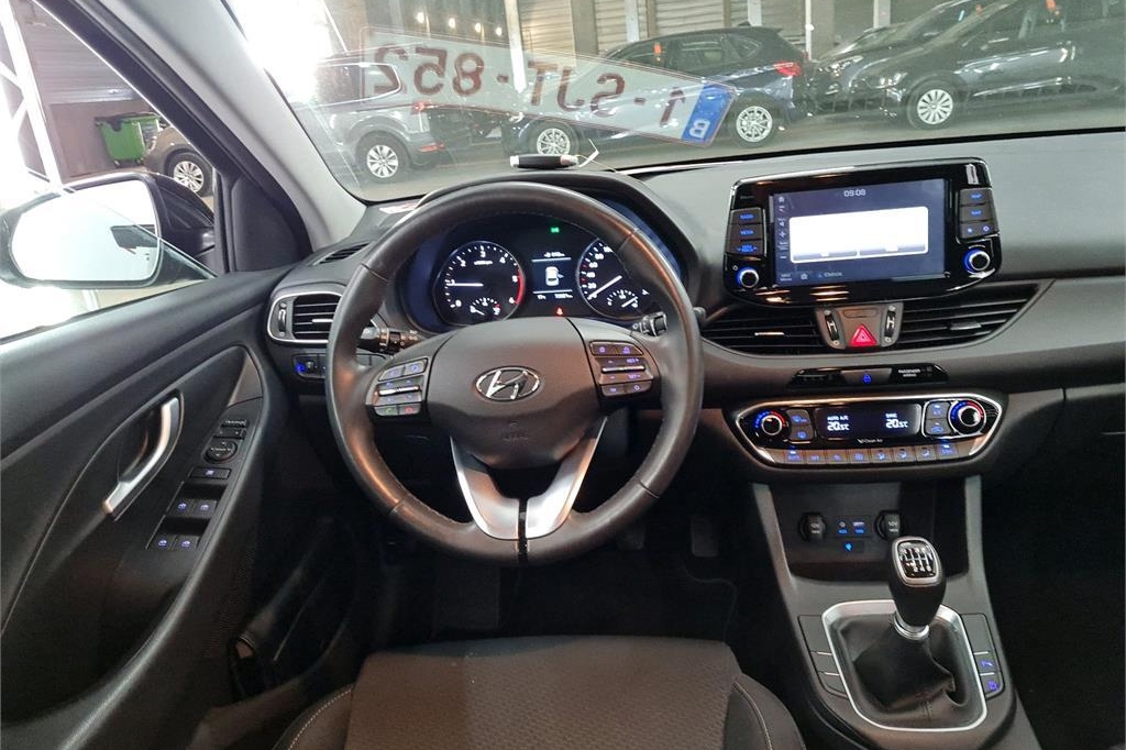 Hyundai i30 2017 фото 6