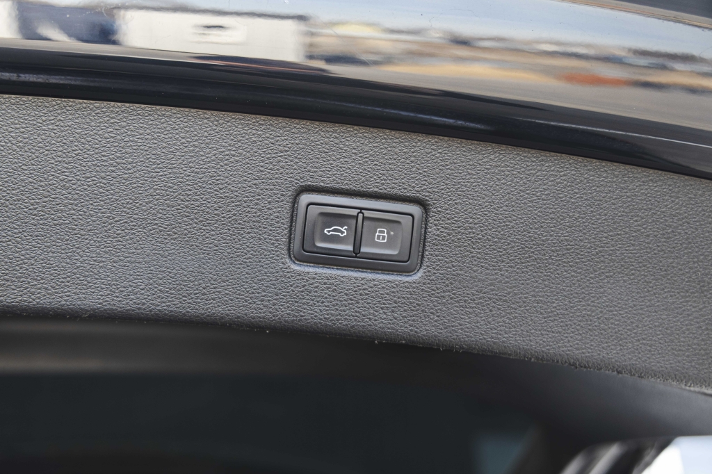 Audi Q7 2016 photo 42